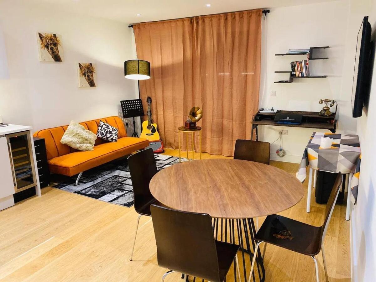 1bed Balcony Grocery Downstairs *
